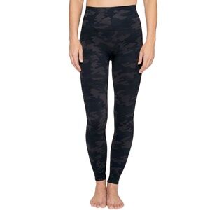 Spanx Slimming Look At Me Now Camo Leggings in Black